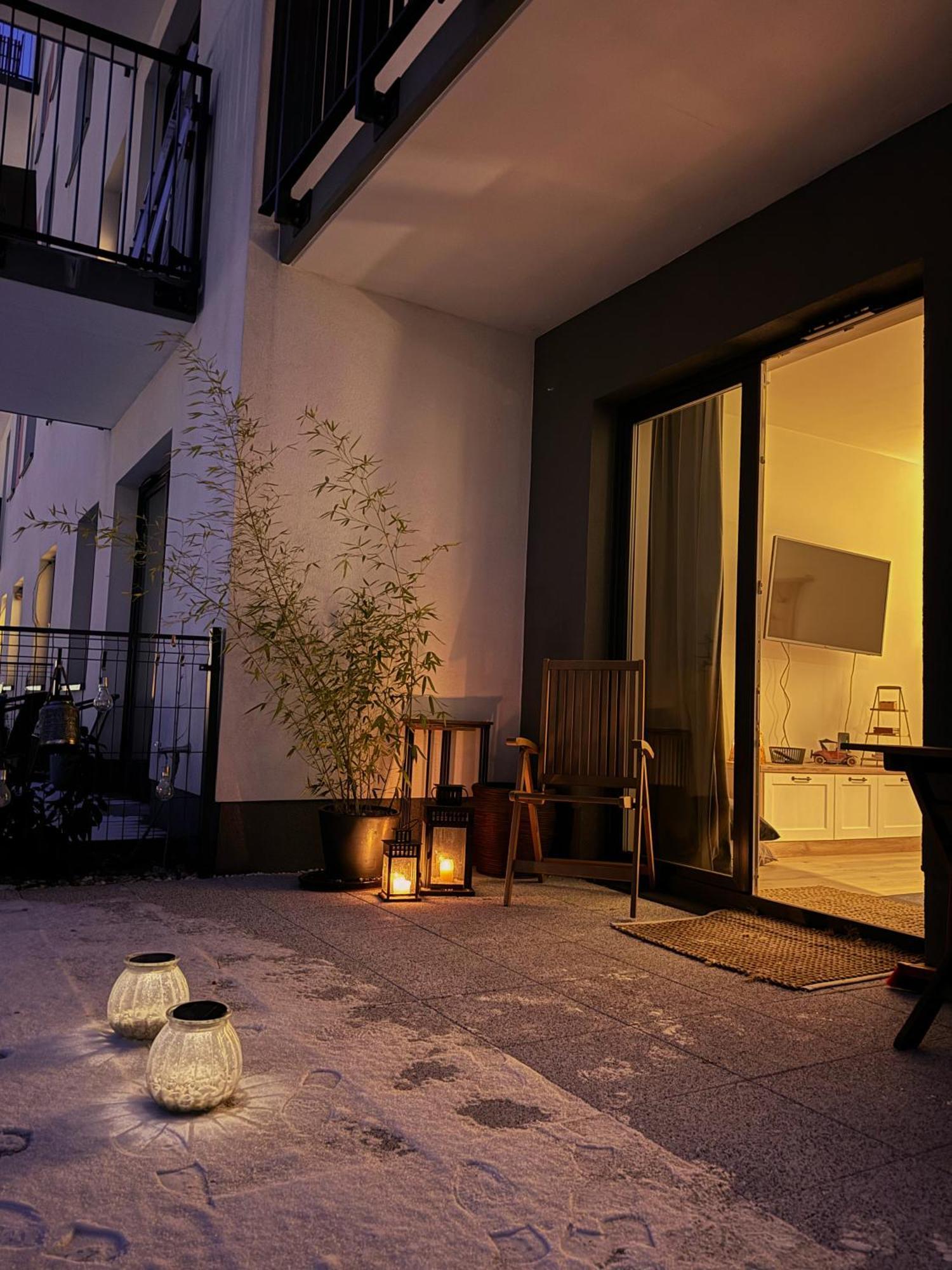 Relax&Comfort New Waw 50 Sqm With Terrace, Garden, Free Parking And Ac Warszawa Zewnętrze zdjęcie