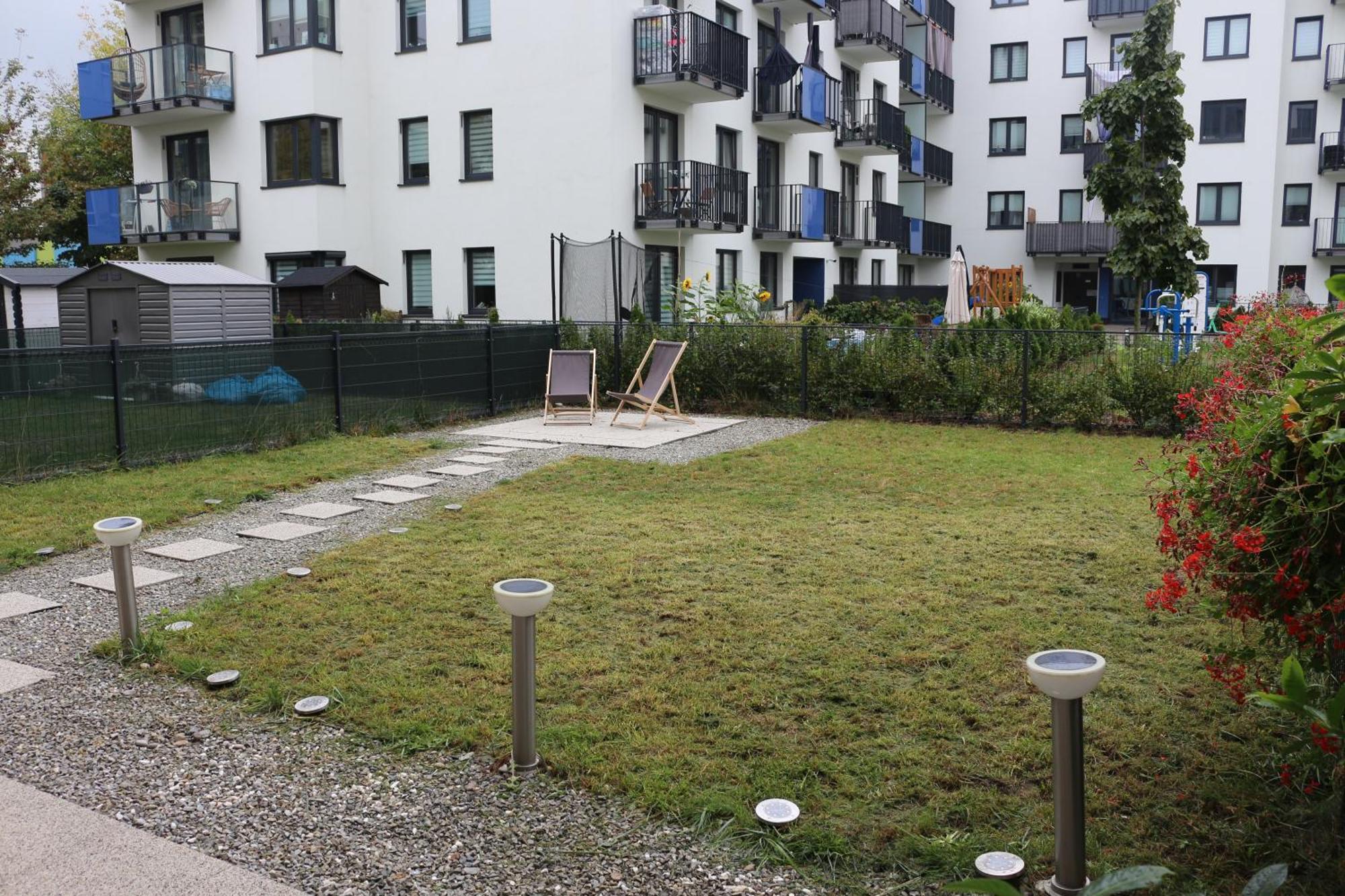 Relax&Comfort New Waw 50 Sqm With Terrace, Garden, Free Parking And Ac Warszawa Zewnętrze zdjęcie