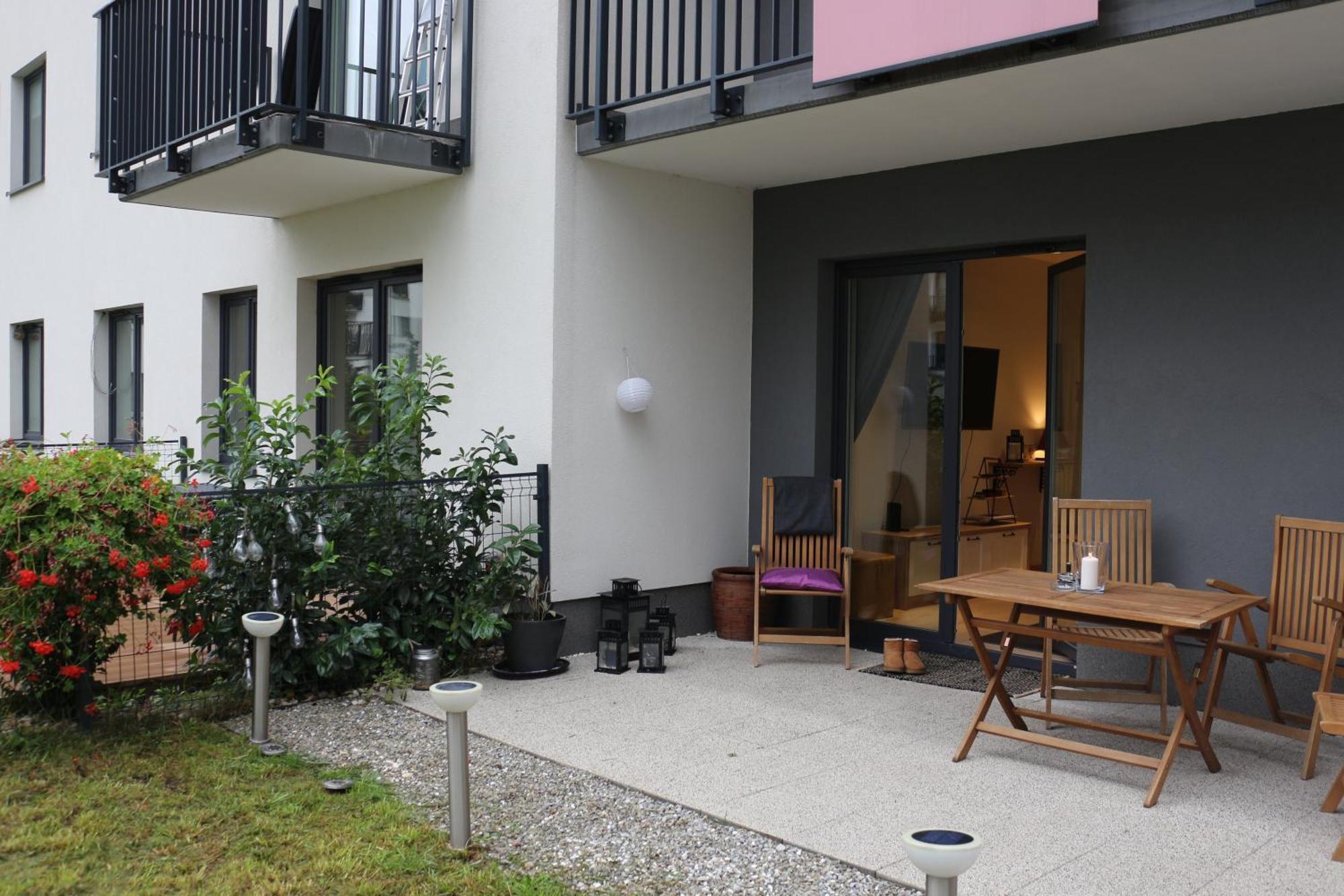 Relax&Comfort New Waw 50 Sqm With Terrace, Garden, Free Parking And Ac Warszawa Zewnętrze zdjęcie
