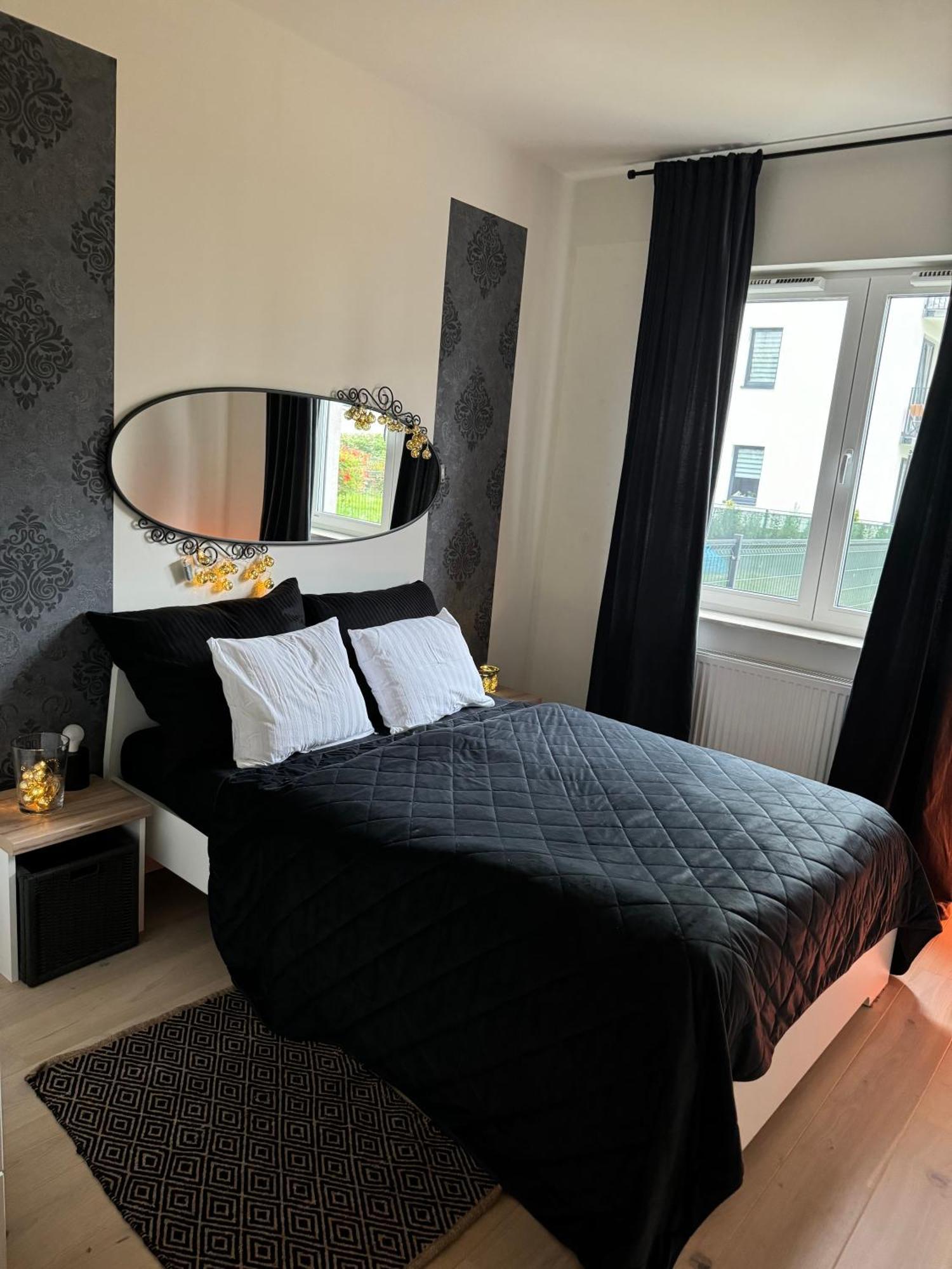 Relax&Comfort New Waw 50 Sqm With Terrace, Garden, Free Parking And Ac Warszawa Zewnętrze zdjęcie
